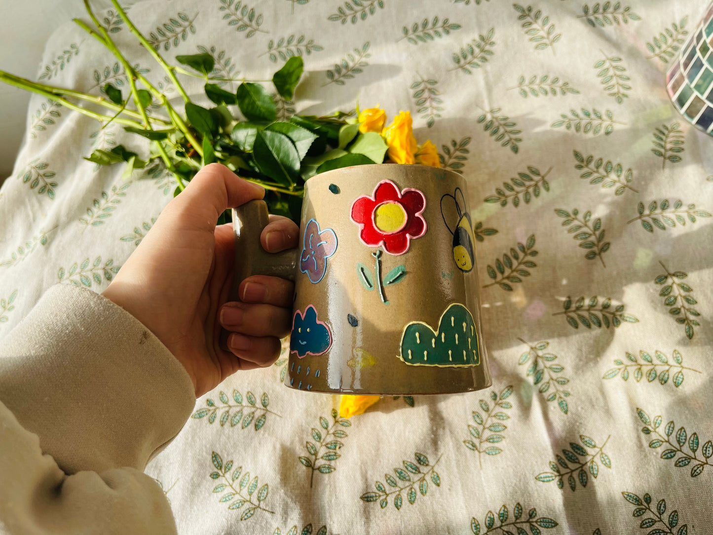 Hand painted Flowers And Bees Ceramic Mug for Gifts