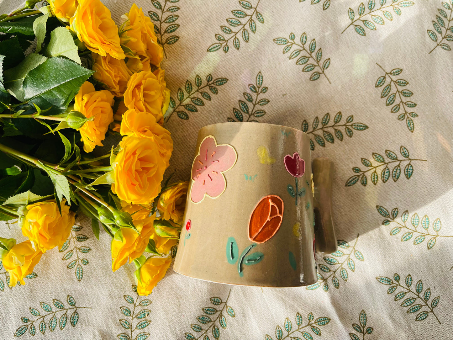 Hand painted Flowers And Bees Ceramic Mug for Gifts