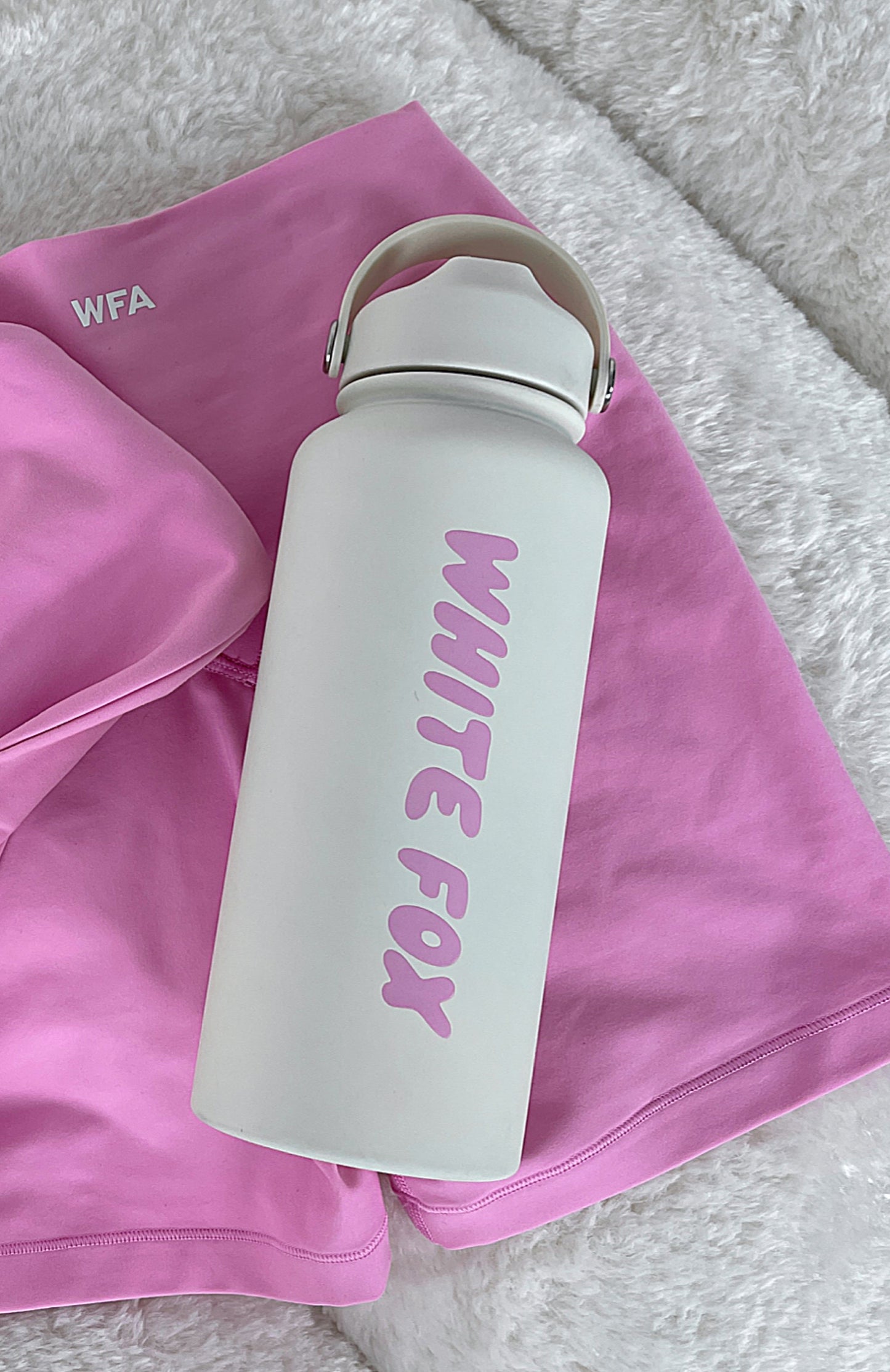 Staying Hydrated Drink Bottle Off 1L White/Pink